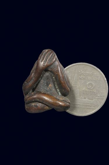 พระปิดตาเนื้อทองแดงเถื่อน ๒ รูปที่ 2