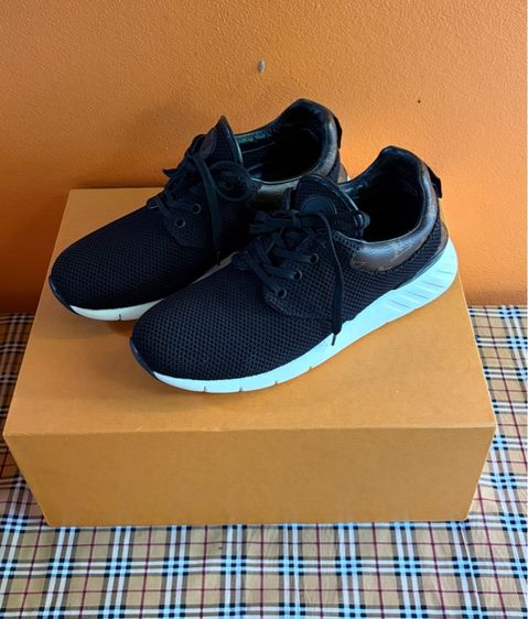 รองเท้า Louis Vuitton Men size 41 รูปที่ 3