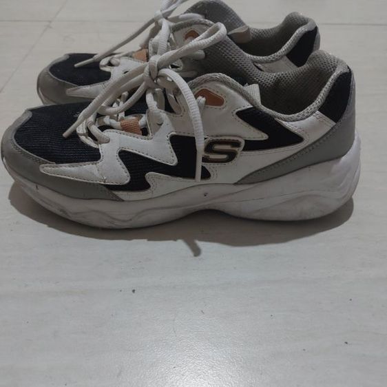 รองเท้าวิ่ง