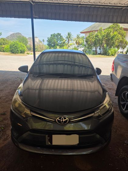 รถ Toyota Vios 1.5 E สี กรมท่า