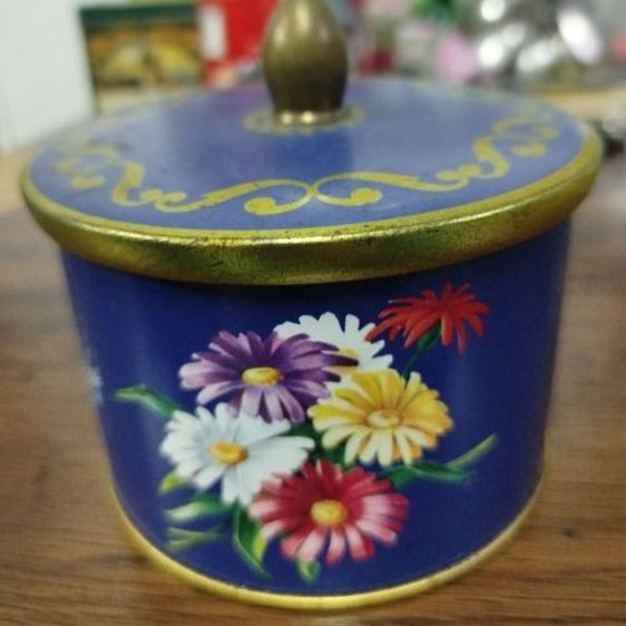 อื่นๆ กระป๋องสังกะสีเก่า