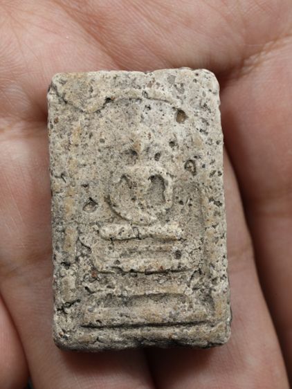 รหัส 027 - พระสมเด็จพิมพ์ใหญ่ วัดระฆังโฆสิตาราม สภาพสวยสมบูรณ์ ไม่แตกไม่บิ่น มวลสารชัดเจน รับประกันตรงปกตามรูปภาพค่ะ รูปที่ 5