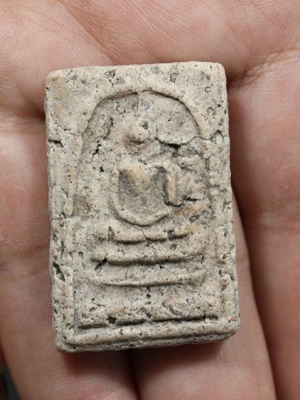 รหัส 049 - พระสมเด็จพิมพ์ใหญ่ วัดระฆังโฆสิตาราม สภาพสวยสมบูรณ์ ไม่แตกไม่บิ่น มวลสารชัดเจน รับประกันตรงปกตามรูปภาพค่ะ รูปที่ 5