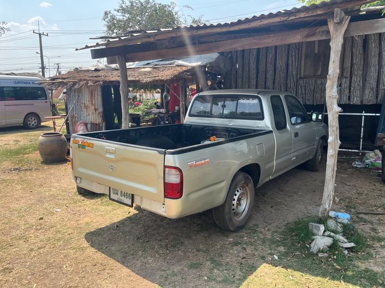 Toyota Hilux Tiger D4D 2004 Pickup ดีเซล ไม่ติดแก๊ส เกียร์ธรรมดา บรอนซ์เงิน รูปที่ 4