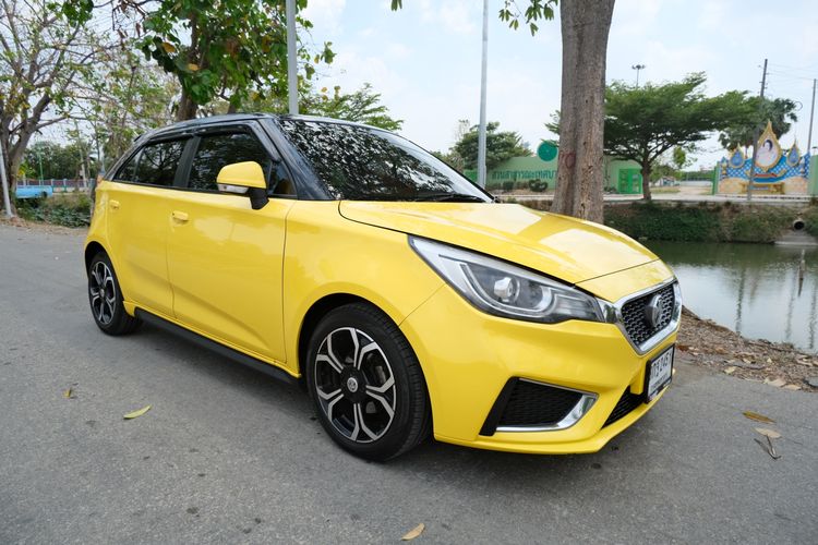 รถ MG MG3 1.5 X Limited สี เหลือง