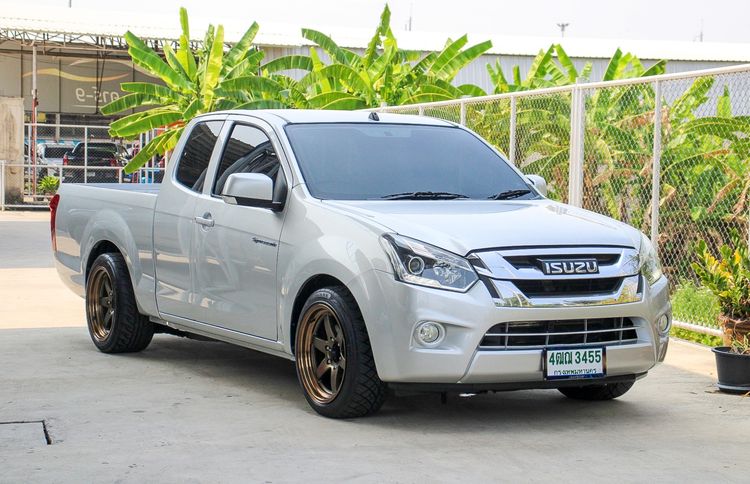 รถ Isuzu D-MAX 1.9 L สี เทา