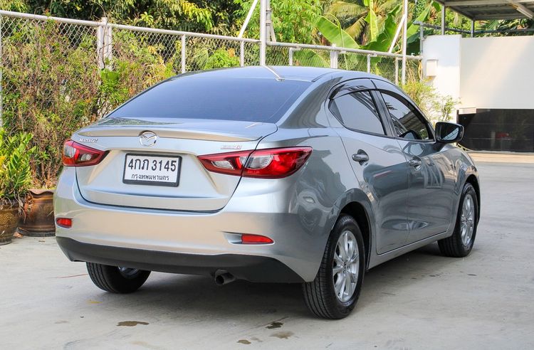 Mazda Mazda 2 2015 1.5 XD Sedan ดีเซล ไม่ติดแก๊ส เกียร์อัตโนมัติ เทา รูปที่ 3