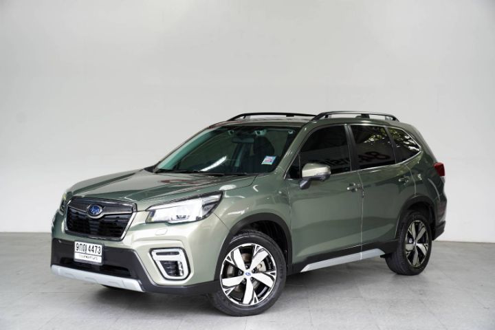 รถ Subaru Forester 2.0 4WD สี เขียว