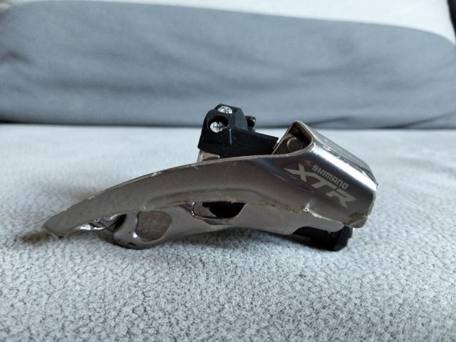 ขอขายสับจานเสือภูเขา Shimano XTR รุ่น FD-980 Japan via  made in Japan แท้สภาพดียังสวยไม่มีชำรุด