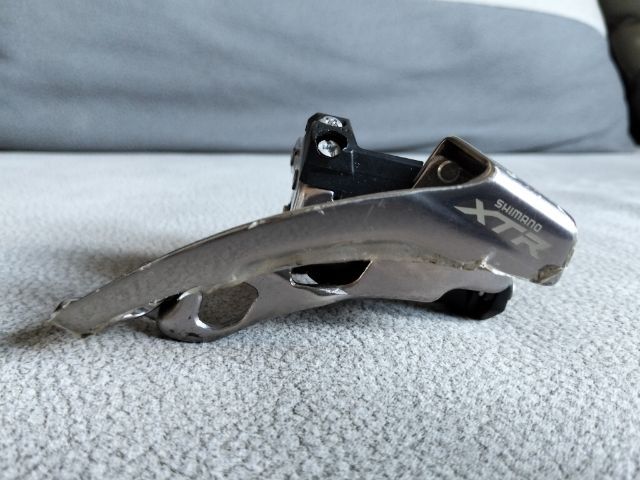 ขอขายสับจานเสือภูเขา Shimano XTR รุ่น FD-980 Japan via  made in Japan แท้สภาพดียังสวยไม่มีชำรุด รูปที่ 2