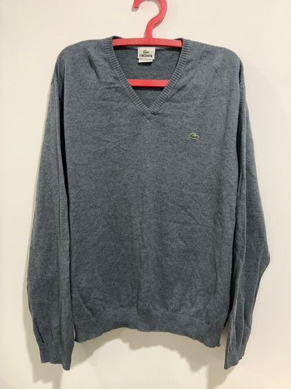อื่นๆ แขนยาว เสื้อไหมพรม อื่นๆ เสื้อกันหนาว LACOSTE คอวีไหมพรม แท้ 💯 size 6 ขนาด อก 22.5 ยาว 27 นิ้ว สภาพใหม่มาก สีเทาดีเทลสวย เนื้อผ้าดีมาก หายากน่าสะสมครับ