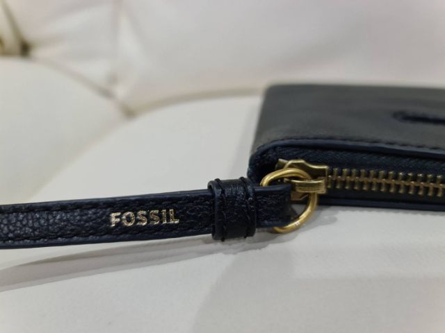 ขอขายกระเป๋าสตางค์แบรนด์ Fossil ของแท้ มือหนึ่งของแท้ ราคาถูกมาก รูปที่ 7
