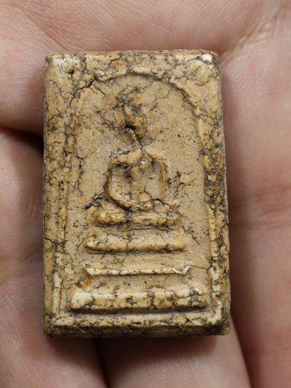 รหัส 142 - พระสมเด็จพิมพ์เส้นด้าย วัดระฆังโฆสิตาราม สภาพสวยสมบูรณ์ ไม่แตกไม่บิ่น มวลสารชัดเจน รับประกันตรงปกตามรูปภาพค่ะ รูปที่ 5