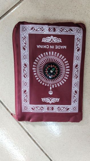 ผ้าปูละหมาดชนิดพกพาพร้อมเข็มทิศ เหมาะสำหรับเวลาเดินทาง  รูปที่ 6