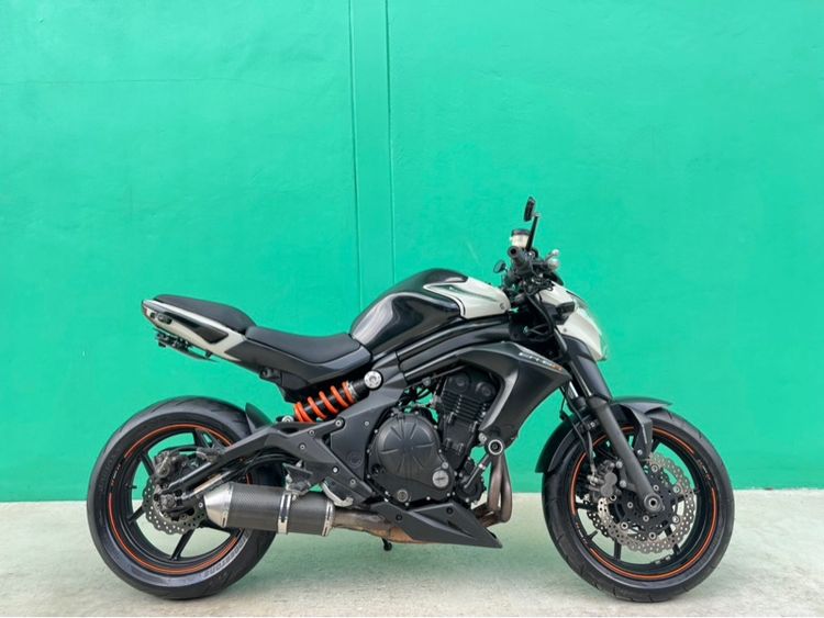Kawasaki ER-6N สีขาวดำ ปี16จด17 เครื่อง 4 สูบ