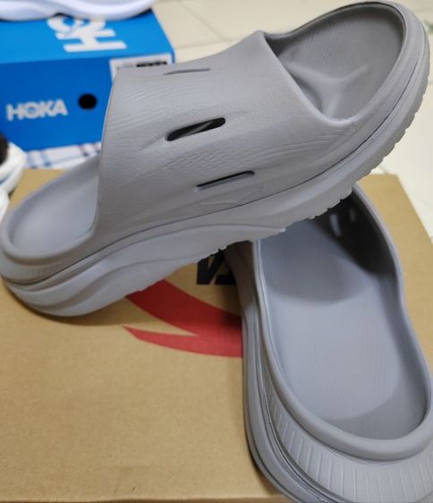 รองเท้าแตะ​RECOVERY​ HOKA​ เบอร์7 41 สภาพดีสวยๆ​ 500บาท​สนใจติดต่อเบอร์​0880029726​หรือไอดีลาย0982548693​ รูปที่ 2