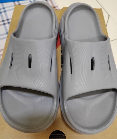 รองเท้าแตะ​RECOVERY​ HOKA​ เบอร์7 41 สภาพดีสวยๆ​ 500บาท​สนใจติดต่อเบอร์​0880029726​หรือไอดีลาย0982548693​