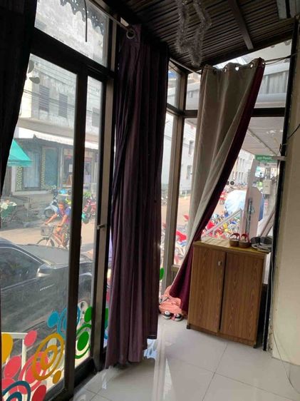 ใช่ ขายอาคารพาณิชย์ ทาวน์เฮ้าส์ 3.5 ชั้น ลาดกระบัง ฉลองกรุง 33 พร้อมผู้เช่า ใกล้นิคมลาดกระบัง และตลาดนัด วีมาร์เก็ต รูปที่ 2