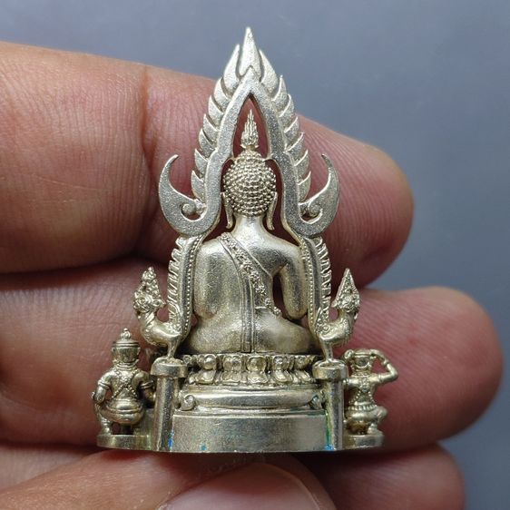 พระพุทธชินราช ภปร. ลอยองค์ เนื้อเงิน โครงการ "เพราะแผ่นดินนี้ คือ แผ่นดินเกิด รุ่นแรก ปี 2548 พร้อมกล่องเดิม รูปที่ 4