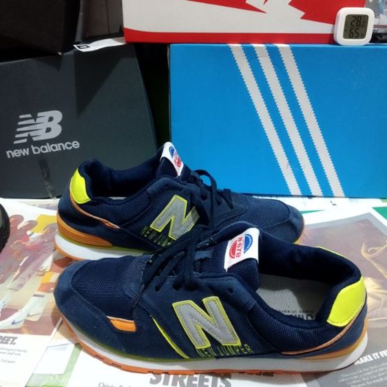 รองเท้า New Balance มือสองสภาพดี ไซส์41-42 (มี2คู่)  รูปที่ 3