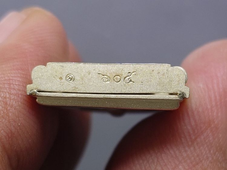 สมเด็จพระพุฒาจารย์ (โต พรหมรังสี) พิมพ์นิยม เนื้อเงินขัดเงา พ่นทราย อนุสรณ์ ๑๒๘ ปี วัดเกศไชโย พ.ศ.2543 กล่องเดิม รูปที่ 7