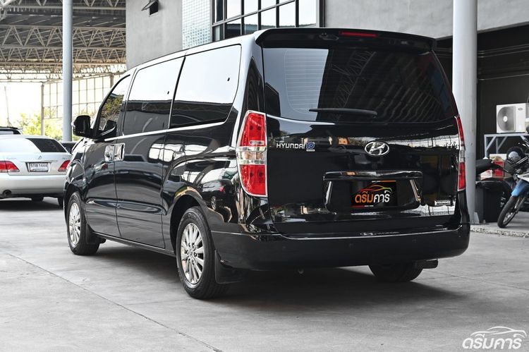 Hyundai H-1  2018 2.5 Maesto Touring Van ดีเซล ไม่ติดแก๊ส เกียร์อัตโนมัติ ดำ รูปที่ 3