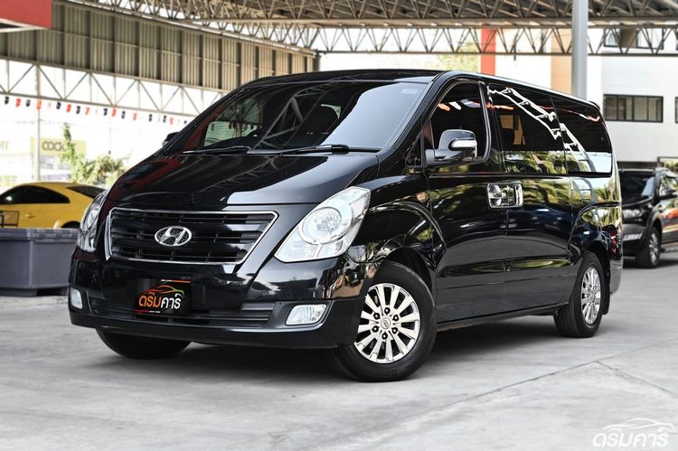 รถ Hyundai H-1  2.5 Maesto Touring สี ดำ