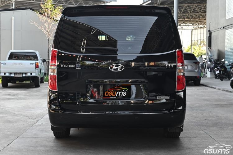 Hyundai H-1  2018 2.5 Maesto Touring Van ดีเซล ไม่ติดแก๊ส เกียร์อัตโนมัติ ดำ รูปที่ 4