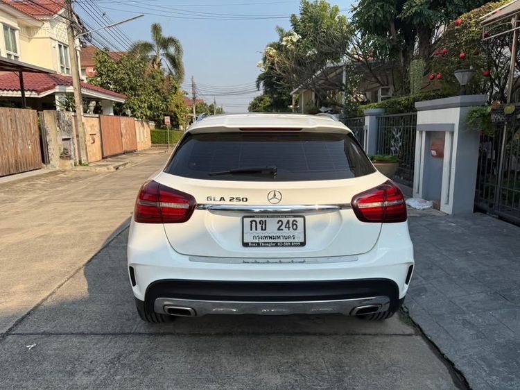 Mercedes-Benz GLA-Class 2018 GLA250 เบนซิน ไม่ติดแก๊ส เกียร์อัตโนมัติ ขาว รูปที่ 2