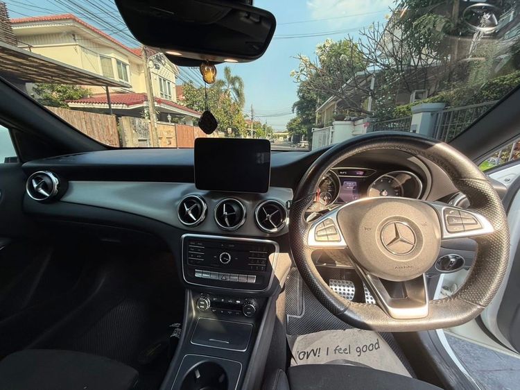 Mercedes-Benz GLA-Class 2018 GLA250 เบนซิน ไม่ติดแก๊ส เกียร์อัตโนมัติ ขาว รูปที่ 4