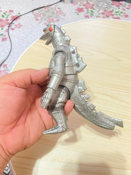 เมคาก็อดซิลลา รูปที่ 4