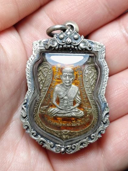 หลวงปู่ทวดพิมพ์ทาปากปี 08 เนื้อเงินลงยาพร้อมเลี่ยมกรอบเงินแท้