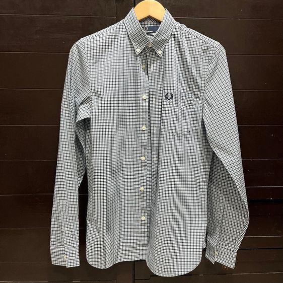 เสื้อเชิ้ต Fred Perry