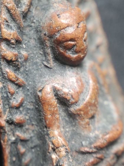 พระรอดลำพูนพิมพ์ใหญ่เนื้อแดงครับมีรานหลังนิดนึง รูปที่ 5