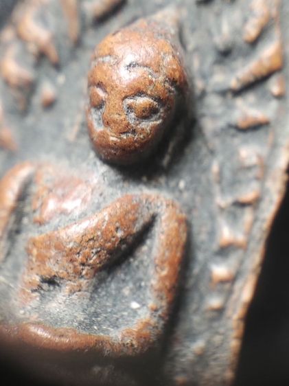 พระรอดลำพูนพิมพ์ใหญ่เนื้อแดงครับมีรานหลังนิดนึง รูปที่ 7