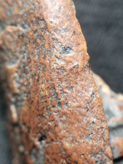 พระรอดลำพูนพิมพ์ใหญ่เนื้อแดงครับมีรานหลังนิดนึง รูปที่ 16