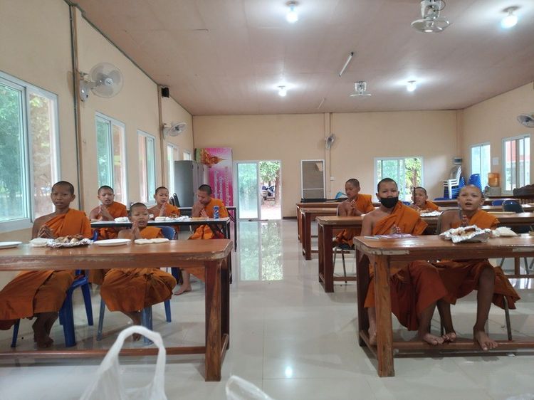 พระสมเด็จตาเลิกสะสมแล้ว ให้บูชาต่อถูกๆ  รูปที่ 7