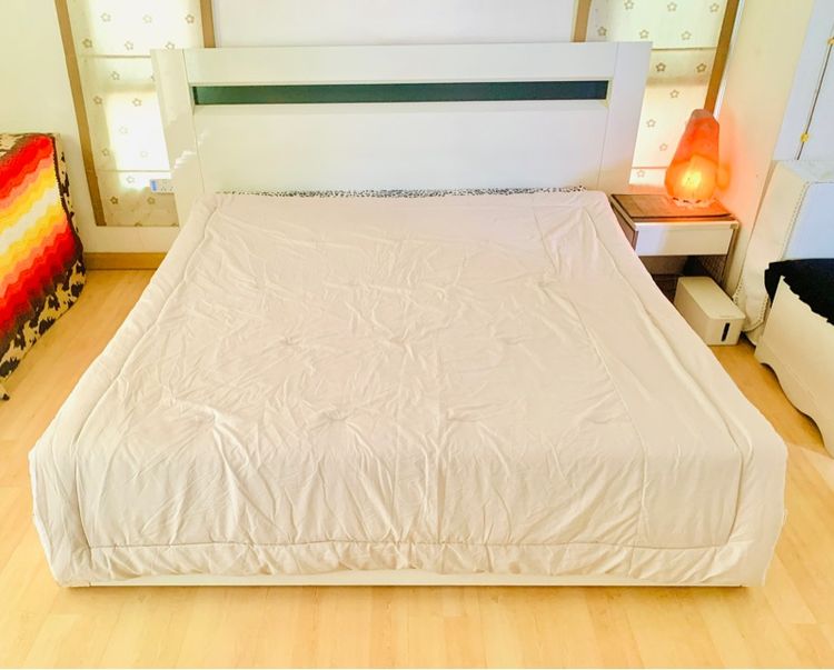 ผ้านวม (ผืนใหญ่) (ใช้ปูรองนอนได้) ขนาด 6-6.5ฟุต สีน้ำตาล (สภาพใหม่) (สินค้าหายาก) มือสองสภาพดี สินค้าญี่ปุ่น-เกาหลีแท้