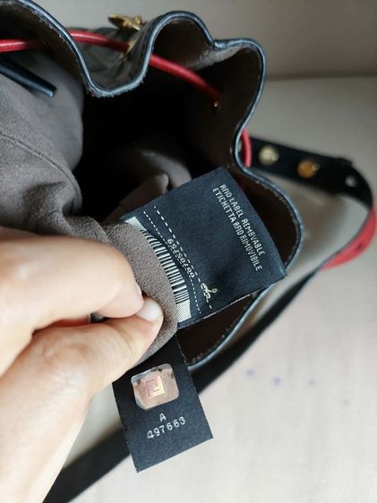 กระเป๋าสะพายทรงถัง Fendi รูปที่ 17