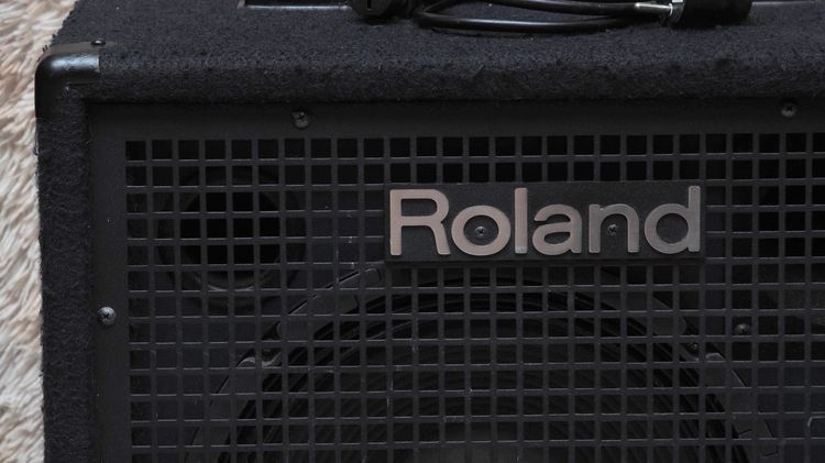 ขายตู้แอป์คีย์บอร์ด Roland KC400 รูปที่ 9