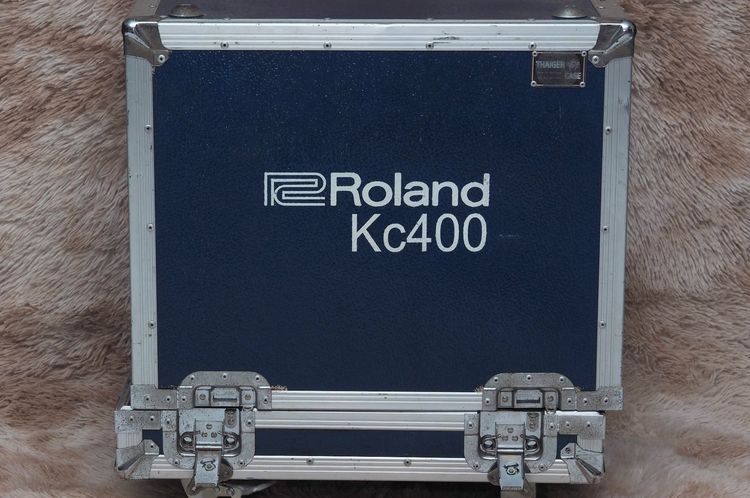 ขายตู้แอป์คีย์บอร์ด Roland KC400