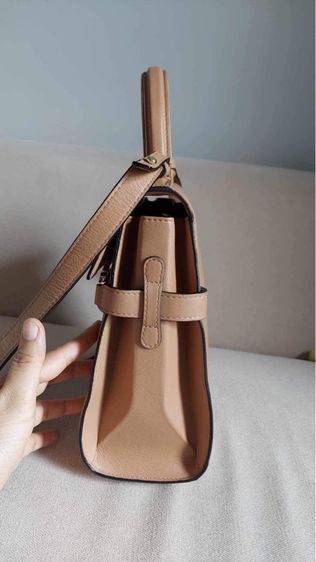กระเป๋า delvaux สีน้ำตาลอ่อน รูปที่ 2