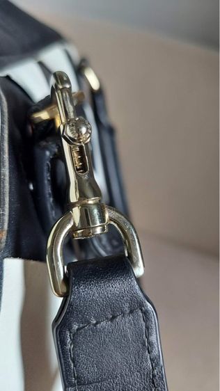 กระเป๋าหนังสาน Loewe สีขาวดำ รูปที่ 12