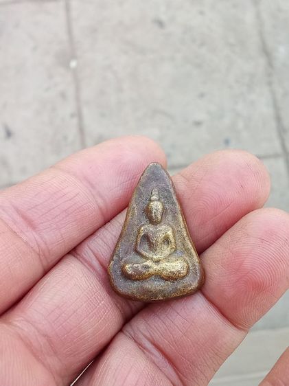 รูปหล่อพระกลีบบัว หลังพระปิดตาหลวงพ่อโบ้ย วัดมะนาว รูปที่ 7