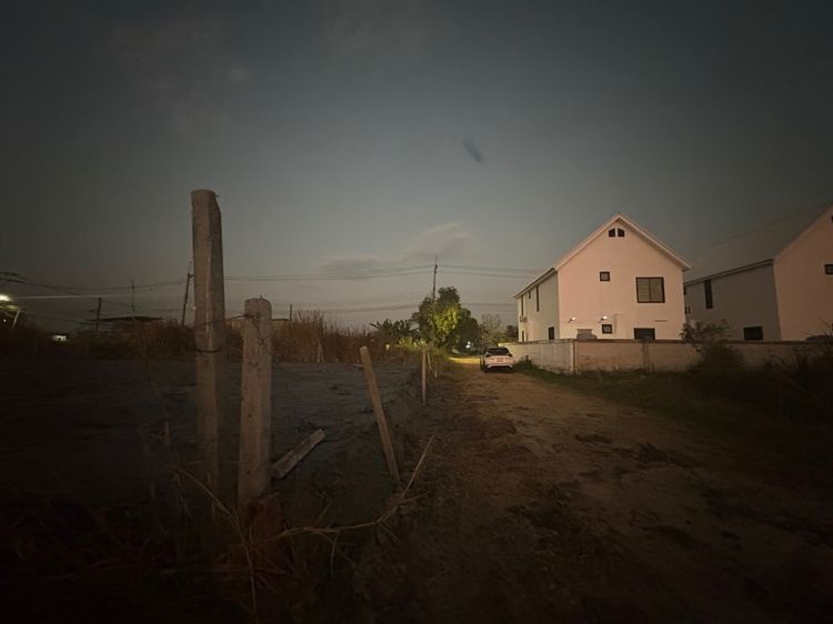 ไม่ใช่ ที่ดิน 101 ตารางวา รูปที่ 2