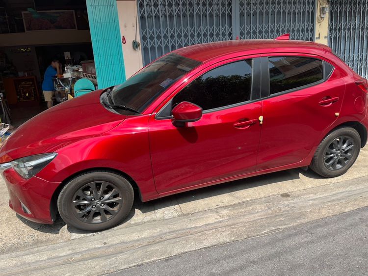 รถ Mazda Mazda 2 1.3 Sports สี แดง