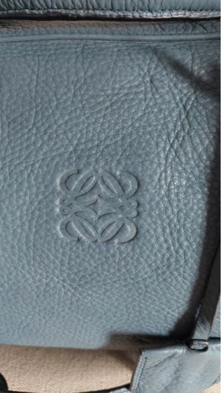 กระเป๋า Loewe ทรงหมอน ของแท้ สีฟ้าควันบุหรี่  รูปที่ 16