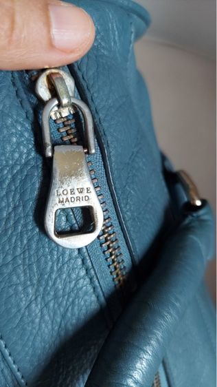 กระเป๋า Loewe ทรงหมอน ของแท้ สีฟ้าควันบุหรี่  รูปที่ 17