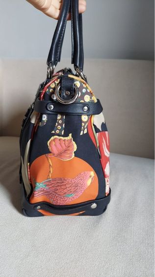 กระเป๋าถือ salvatore ferragamo ของแท้  รูปที่ 3