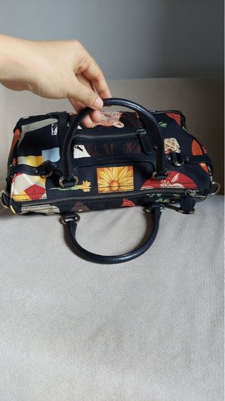 กระเป๋าถือ salvatore ferragamo ของแท้  รูปที่ 6